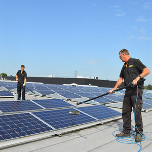 Zonnepanelen reinigen
